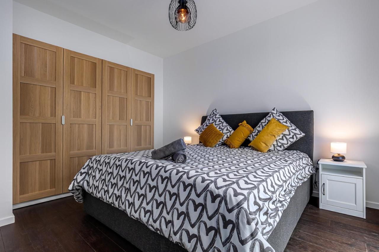 King Size Bed - Free Private Parking - Garden & Terrace - 14Min From Disneyland Ferrières-en-Brie Екстериор снимка